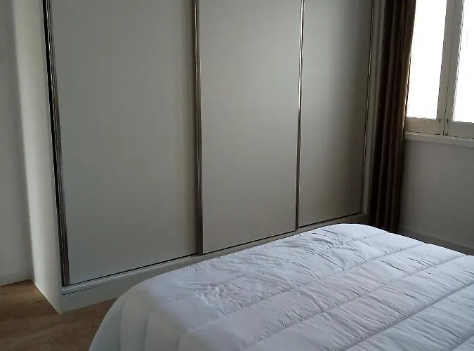 Upstairs Δωμάτια σε οικογενειακή κατοικία Πόντα Ντελγκάντα