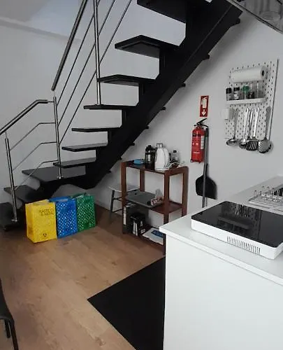 Δωμάτια σε οικογενειακή κατοικία Upstairs Πόντα Ντελγκάντα