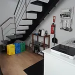 Homestay Upstairs Ponta Delgada (Sao Miguel)