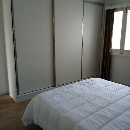 Upstairs Homestay Ponta Delgada (Sao Miguel)