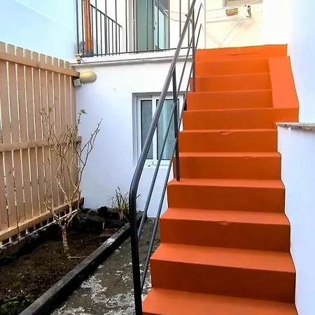 Upstairs Privat bolig Ponta Delgada